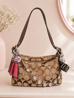 Vintage Coach mini soho canvas C tan cream black Y2K 2000’s mini bag shoulder